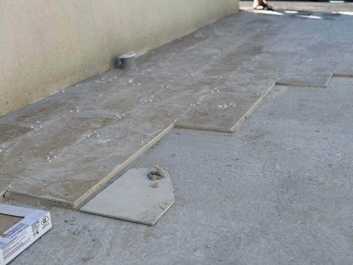 Travaux de pose de carrelage extérieur Tours