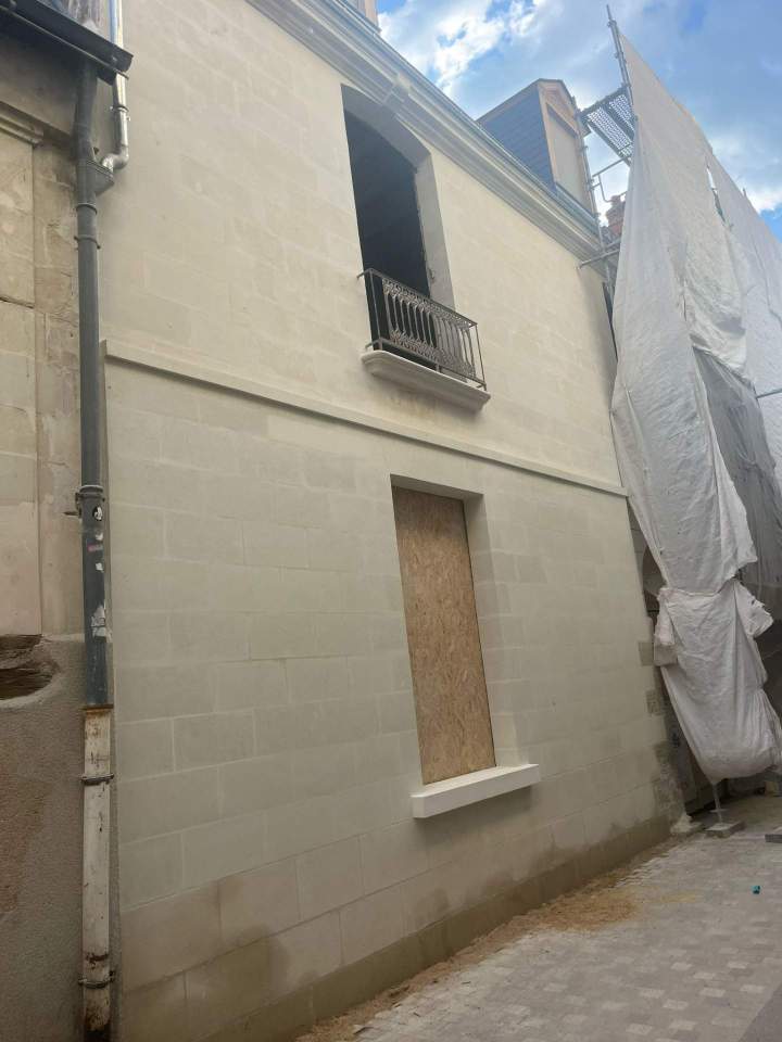 Façade en tuffeau Tours